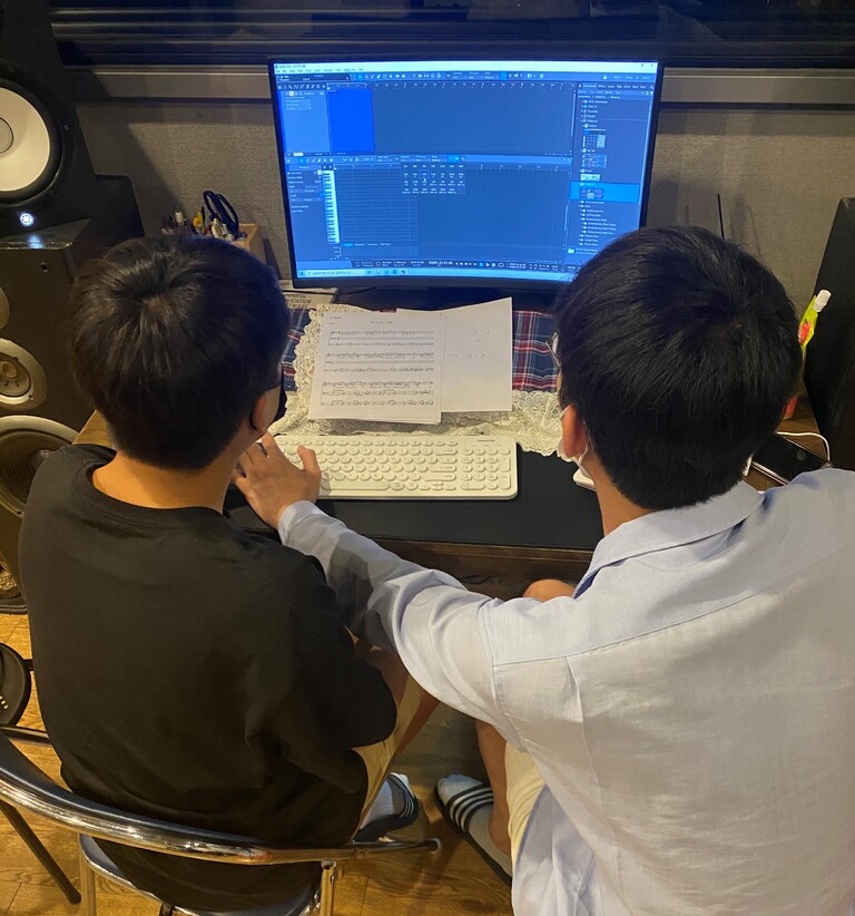 요니뮤직에서 체계적인 커리큘럼으로 미디 레슨 진행 중입니다!